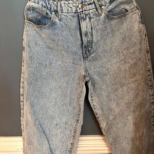 Good American Classic Blue Straight Leg Jeans